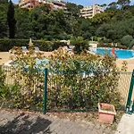 아파트 Avec Vue Exceptionnelle Dans De Standing, Au Calme, Avec Piscine